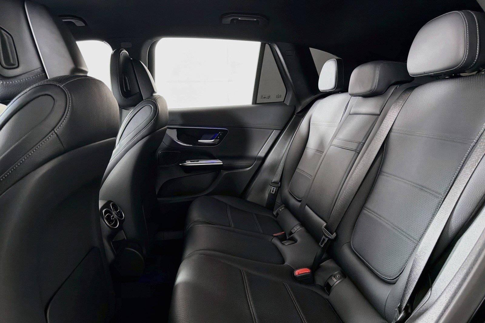 Certified Used 2025 Black Mercedes-Benz GLC 350e image 8