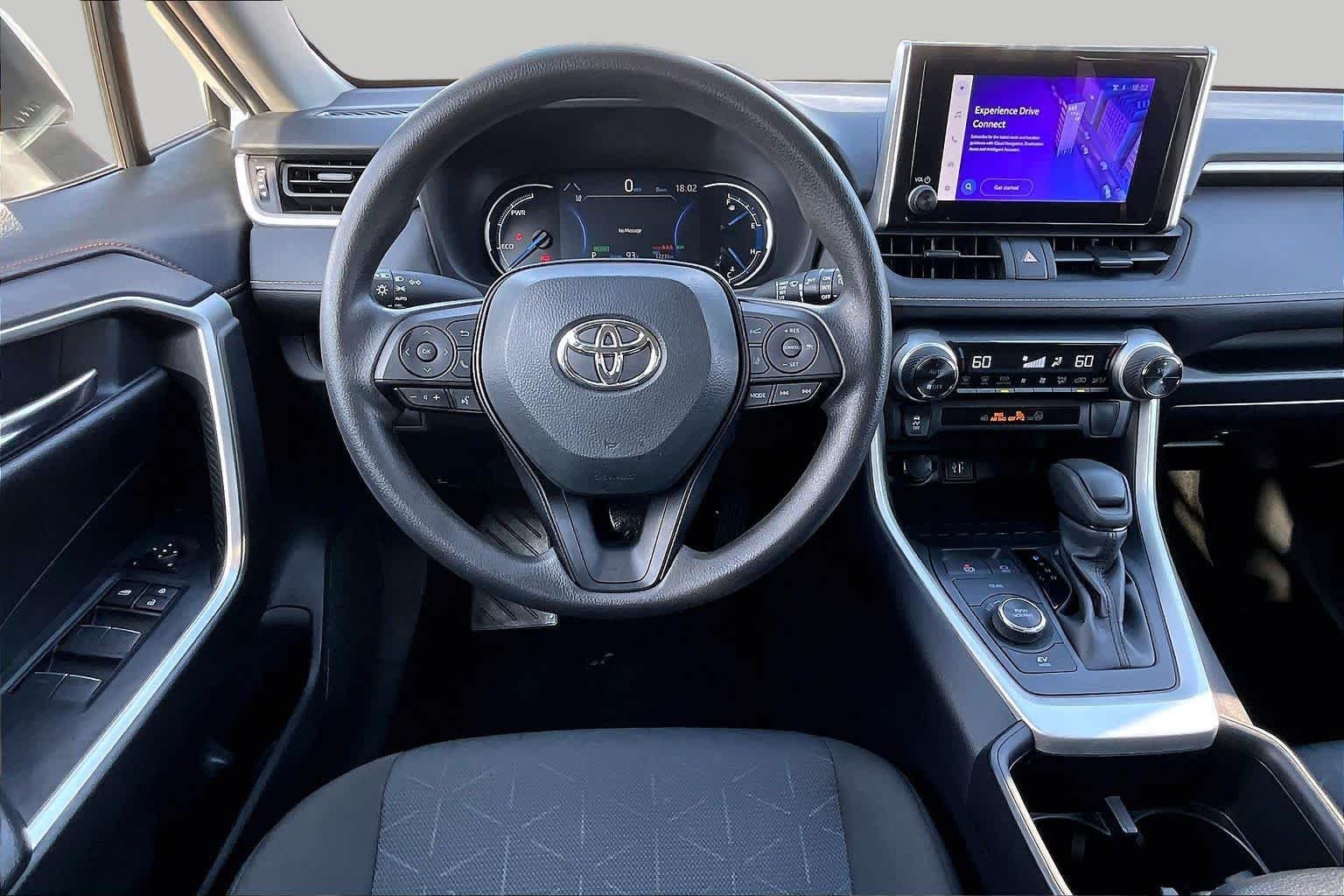 Used 2025 Ice Cap Toyota Hybrid XLE image 6