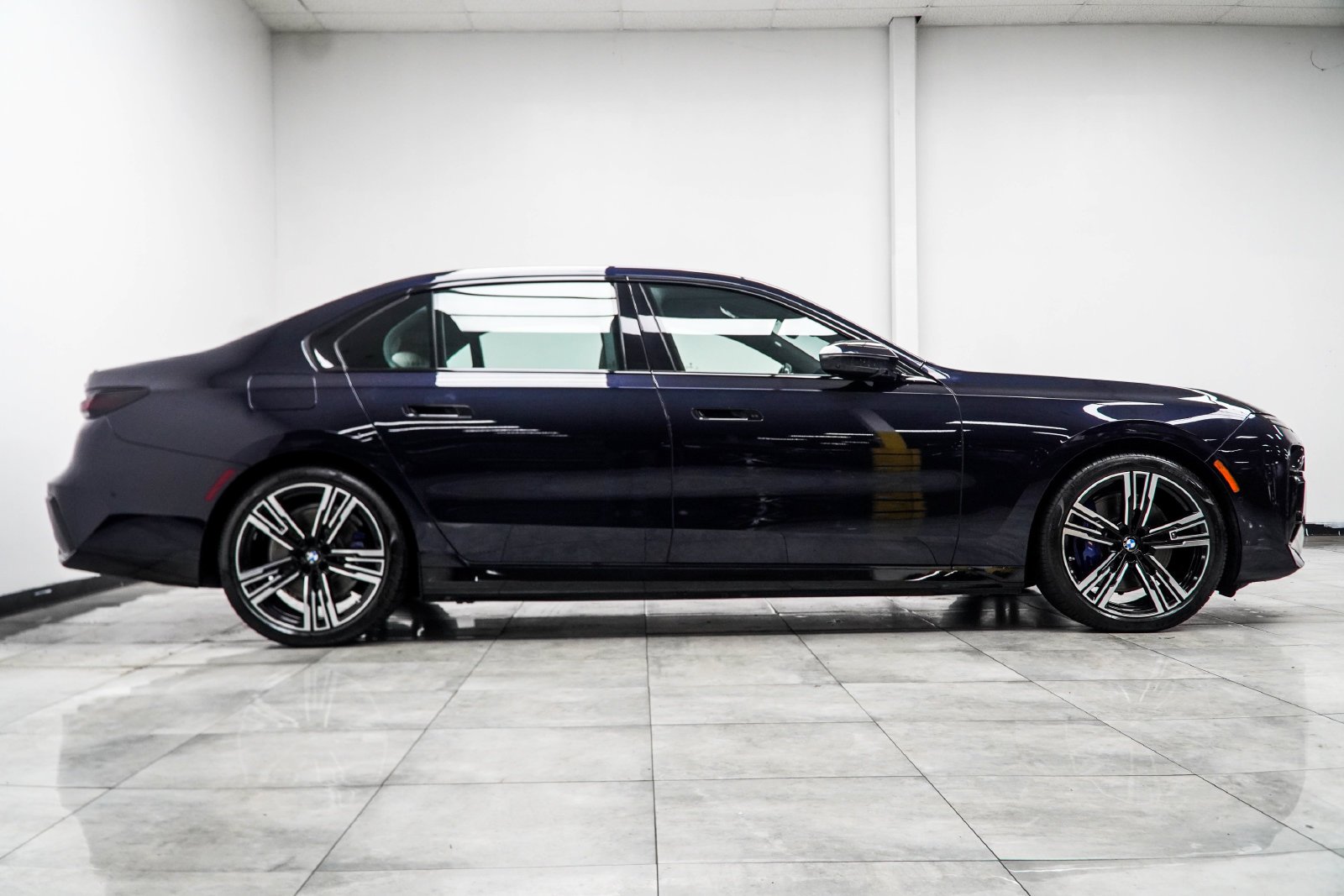 Used 2024 Black BMW 750e xDrive image 8