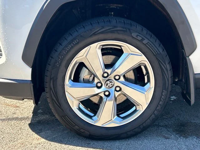 Certified Used 2021 White Toyota XLE Premium image 19