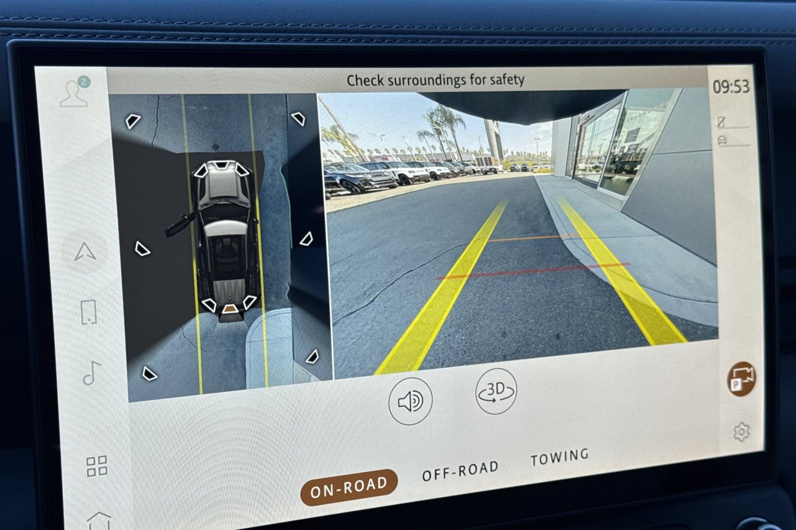 New 2026 Fuji White Land Rover X-Dynamic SE image 23