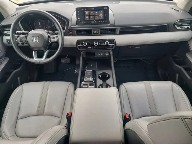 Used 2023 White Honda EX-L 8 Passenger image 12