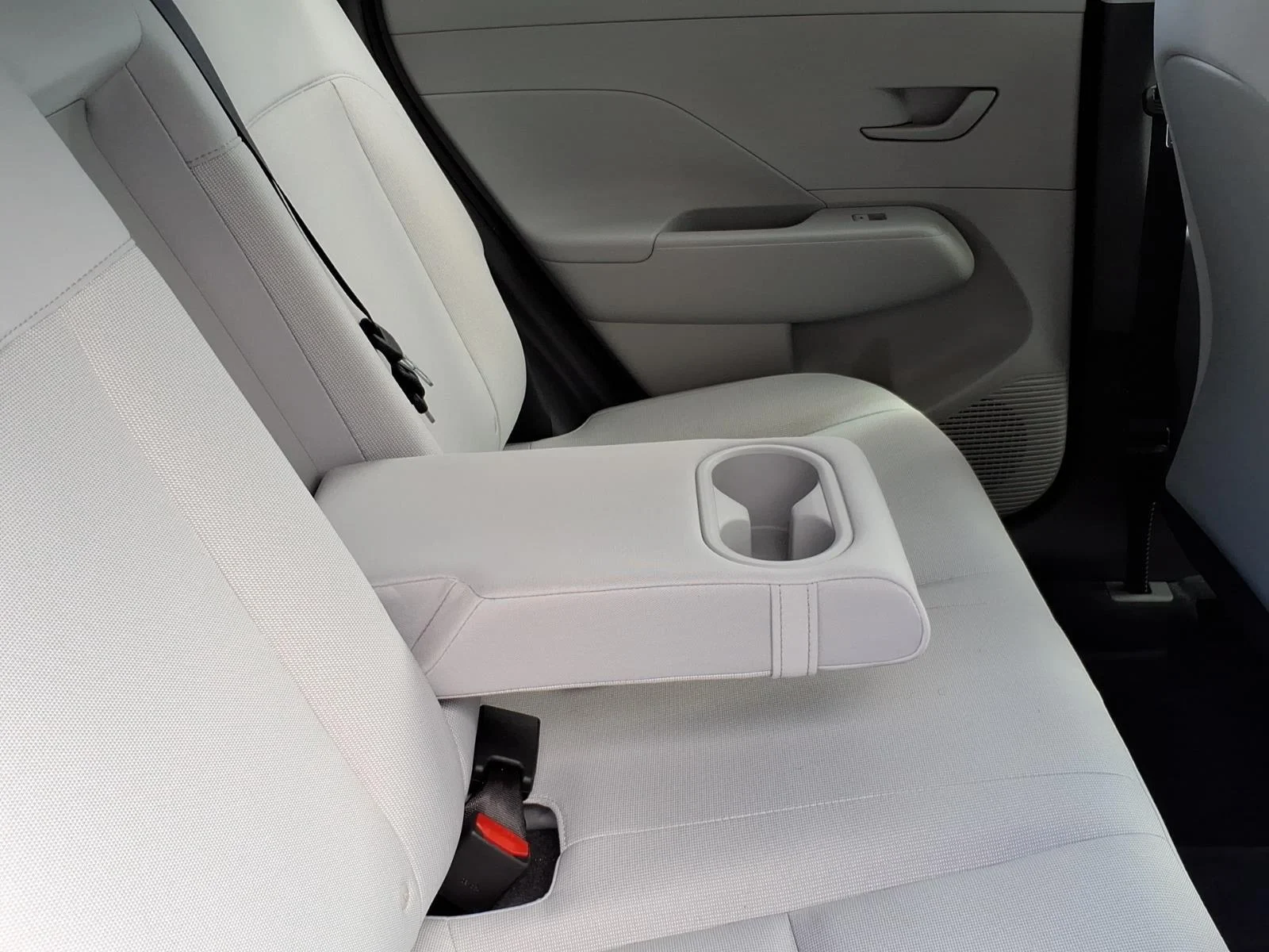 Used 2025 Abyss Black Pearl Hyundai SEL image 26