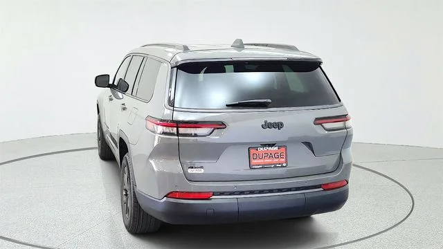 New 2027 Sting-Gray Clear-Coat Paint Jeep Laredo Altitude image 9