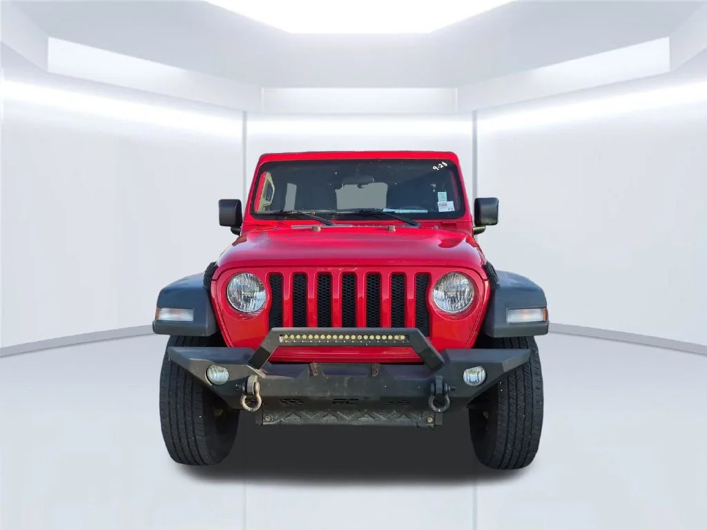 Used 2018  Jeep Sport image 6