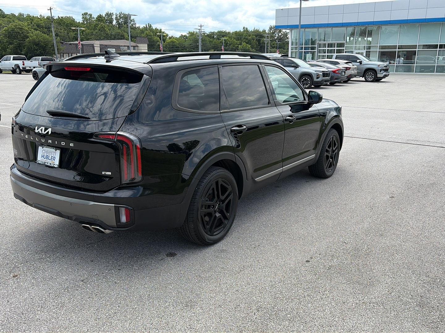 Used 2023 Black Kia SX X-Line image 4