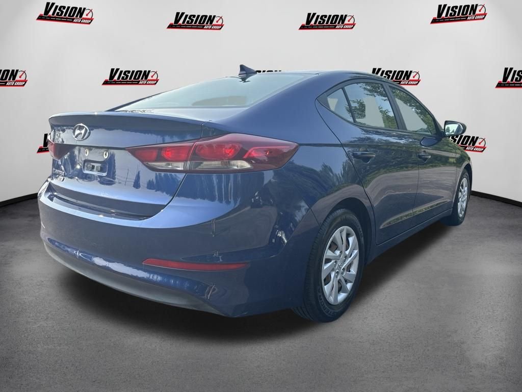 Used 2017 Blue Hyundai SE image 5