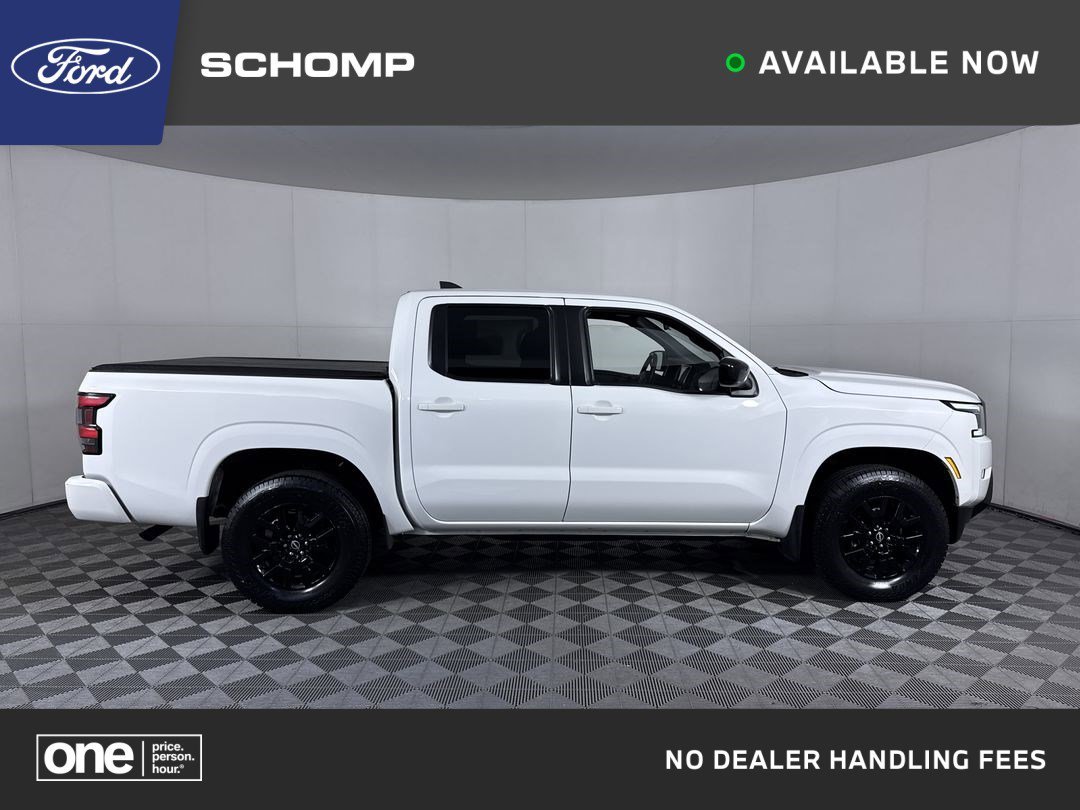 2023 Nissan Frontier SV Crew Cab 4X4 SWB's photo