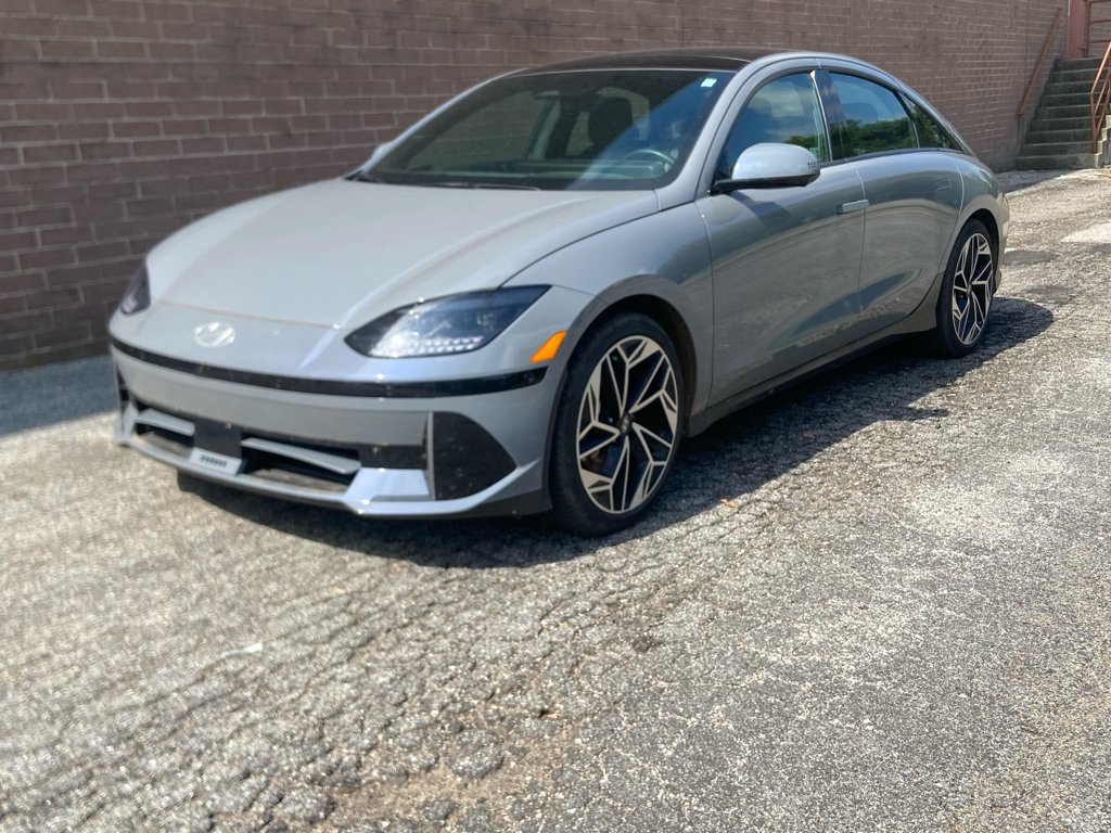 Used 2024 Transmission Blue Hyundai Limited image 1