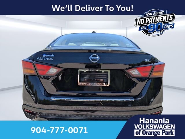 Used 2022 Black Nissan 2.5 SL image 4