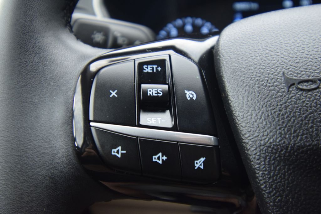 Used 2022 Black Metallic Ford SEL image 36