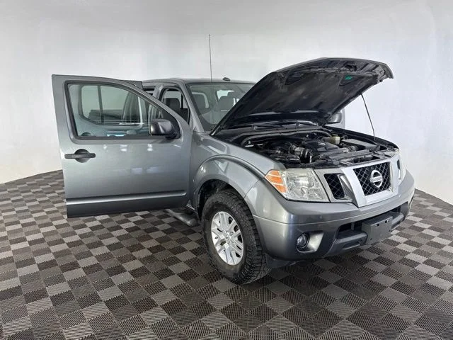Used 2016 Gray Nissan SV image 12