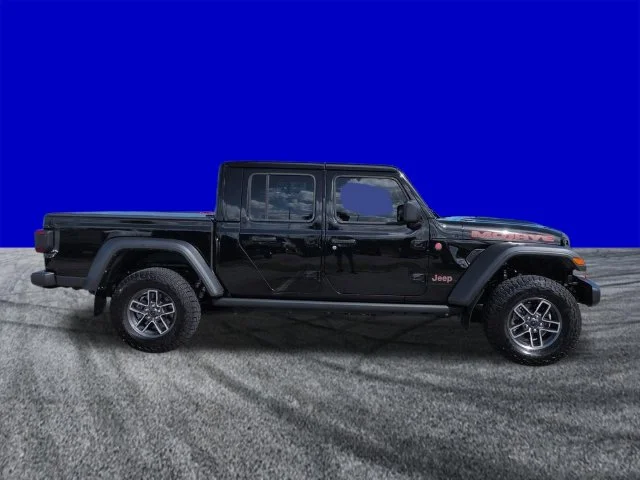 Certified Used 2025 Black Clearcoat Jeep Mojave image 3