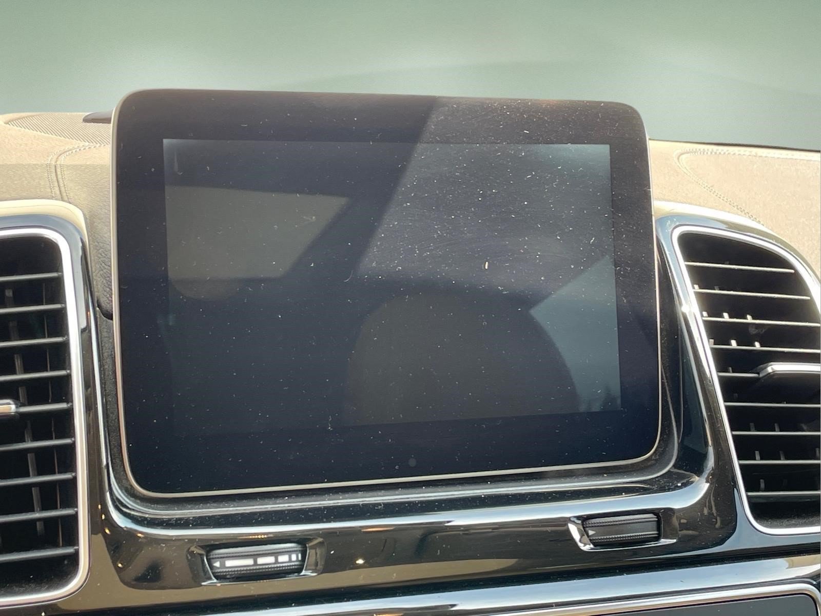 Used 2017  Mercedes-Benz GLS 450 image 24