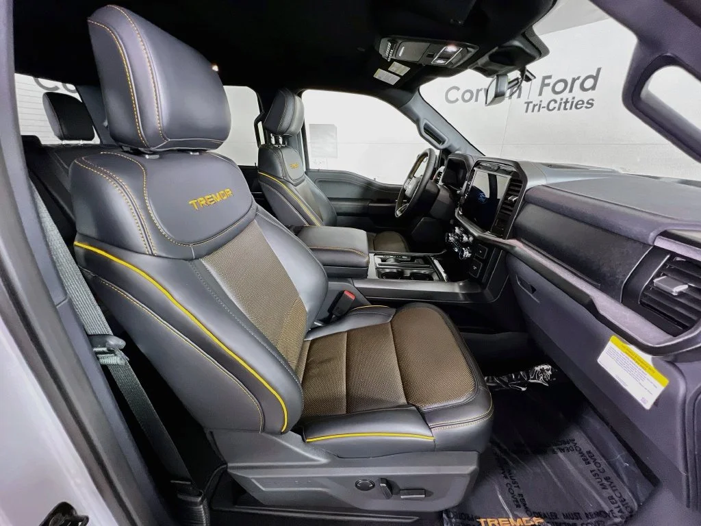 New 2026 White Ford Tremor image 17
