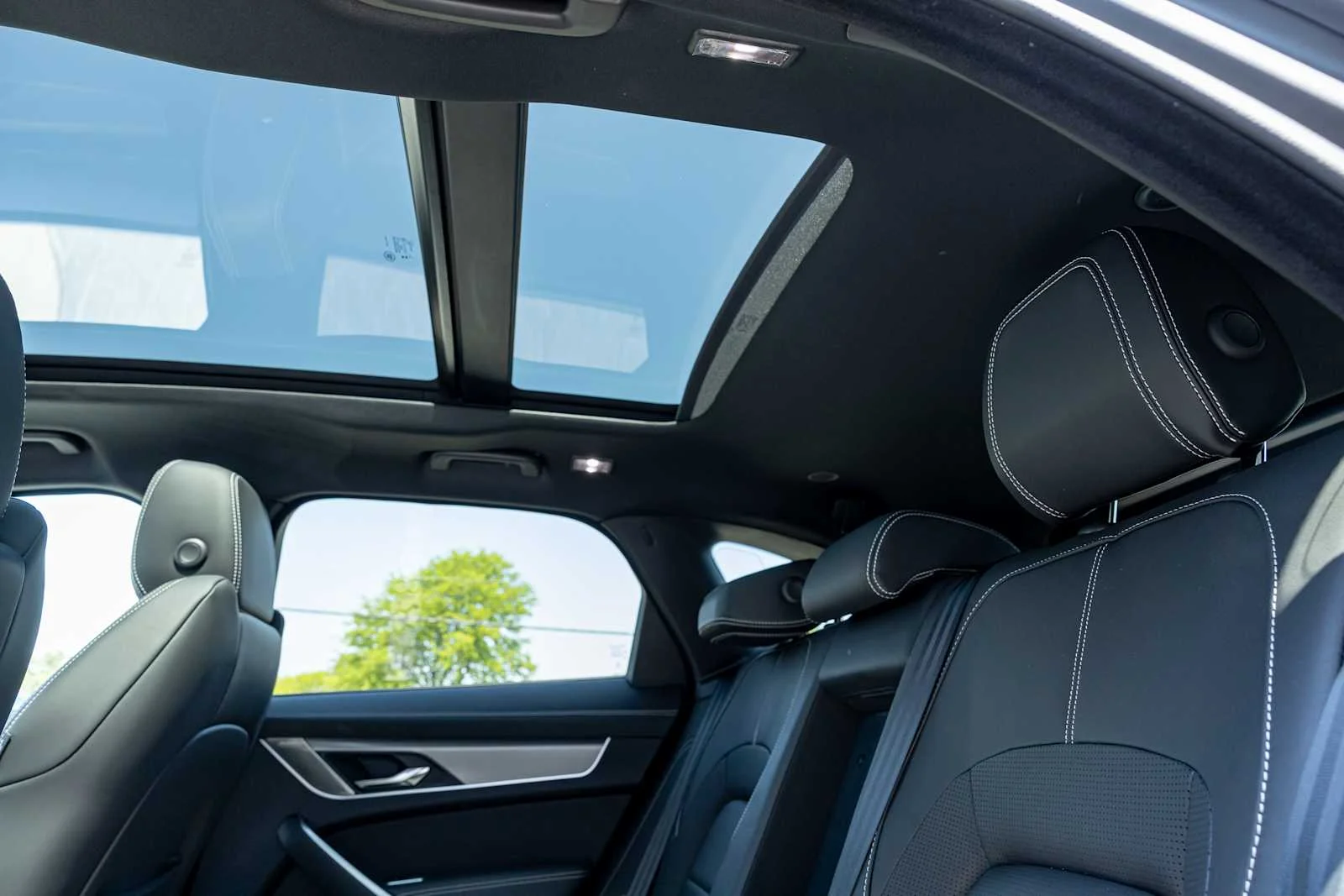 2026 Jaguar F-Pace R-Dynamic S - Photo 32