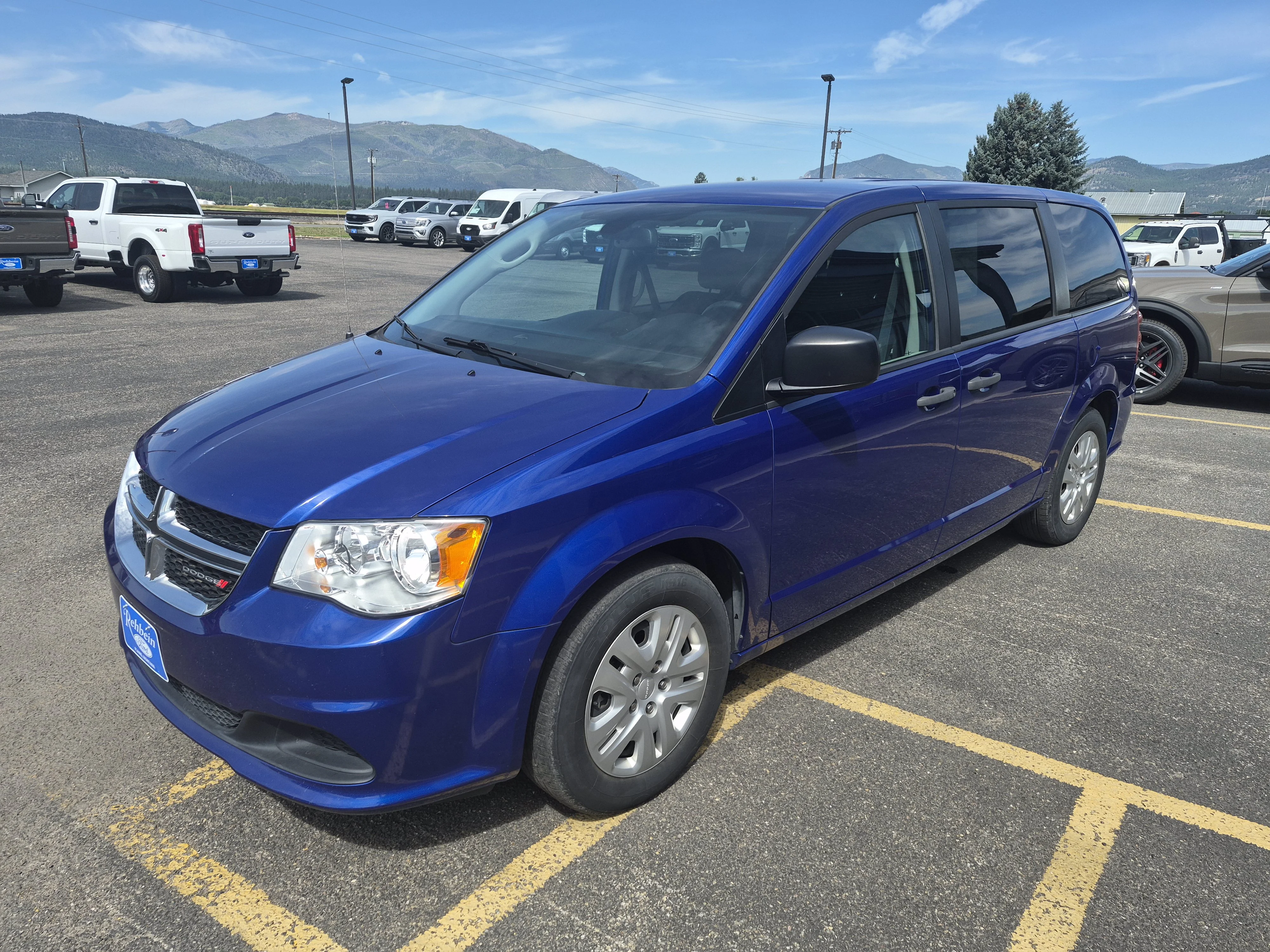 Used 2019 Blue Dodge SE image 10