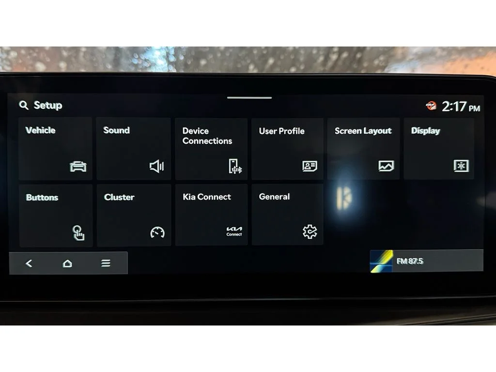 Used 2026 Whi Kia LX image 16