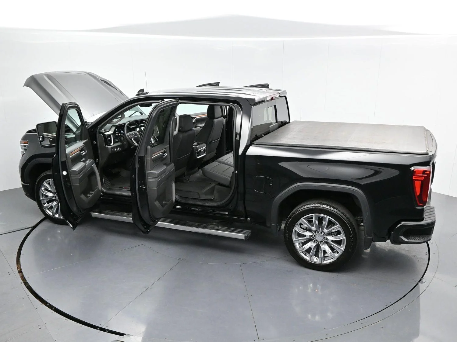 Used 2025 Onyx Black GMC Denali image 44