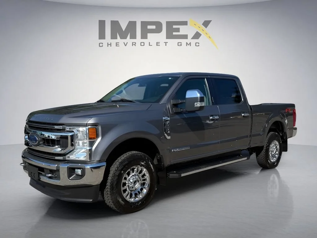 Used 2021  Ford XL image 1