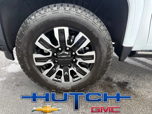 New 2026 Glacier White Tricoat GMC Denali Ultimate image 9