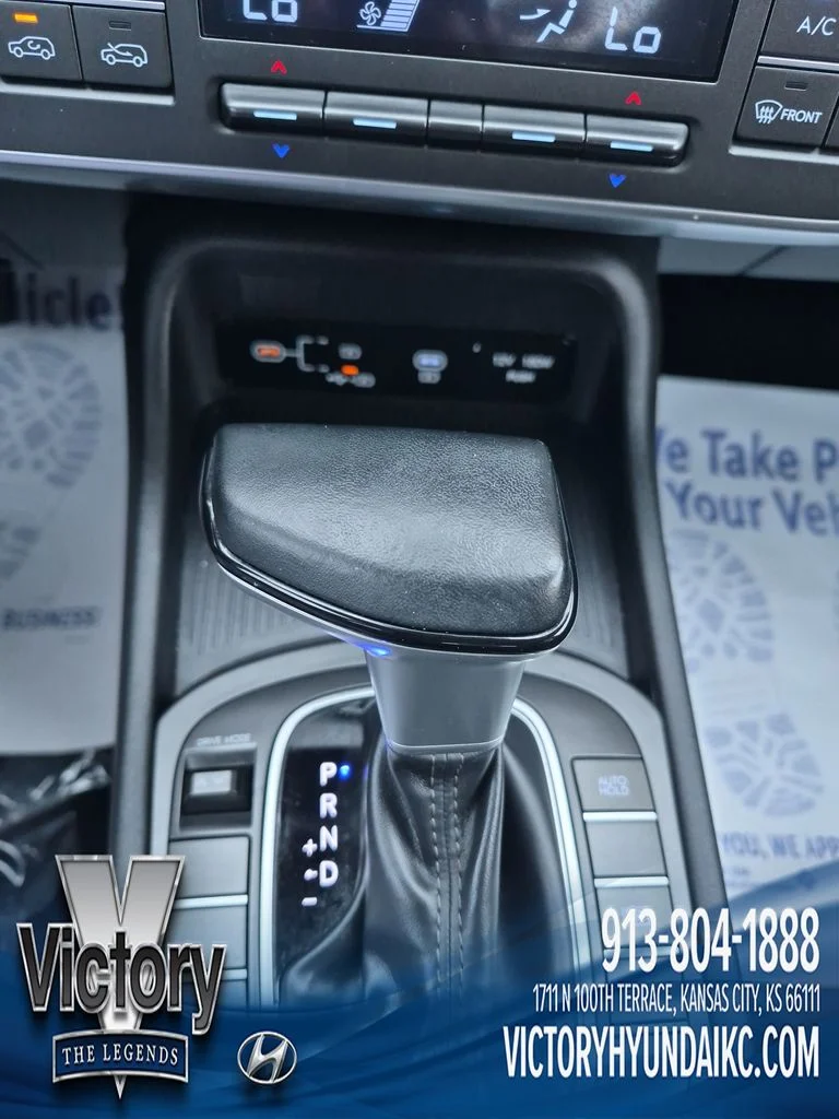 Used 2025 Gray Hyundai SEL image 18