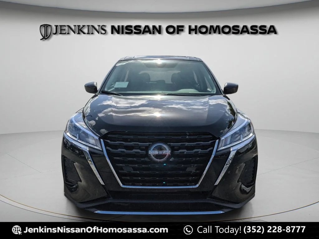 Used 2025 Black Nissan S image 10