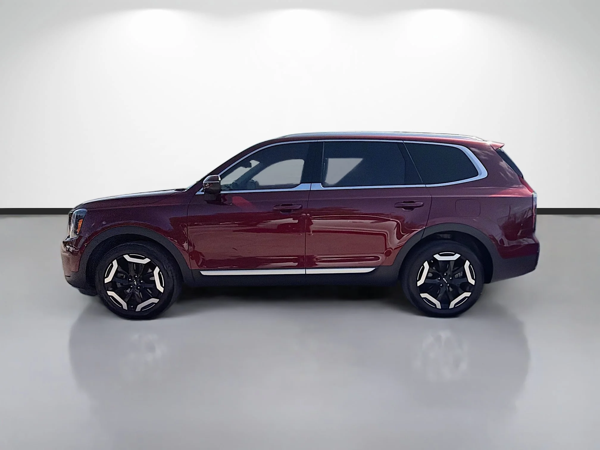 Used 2024 Dawning Red Kia EX image 6
