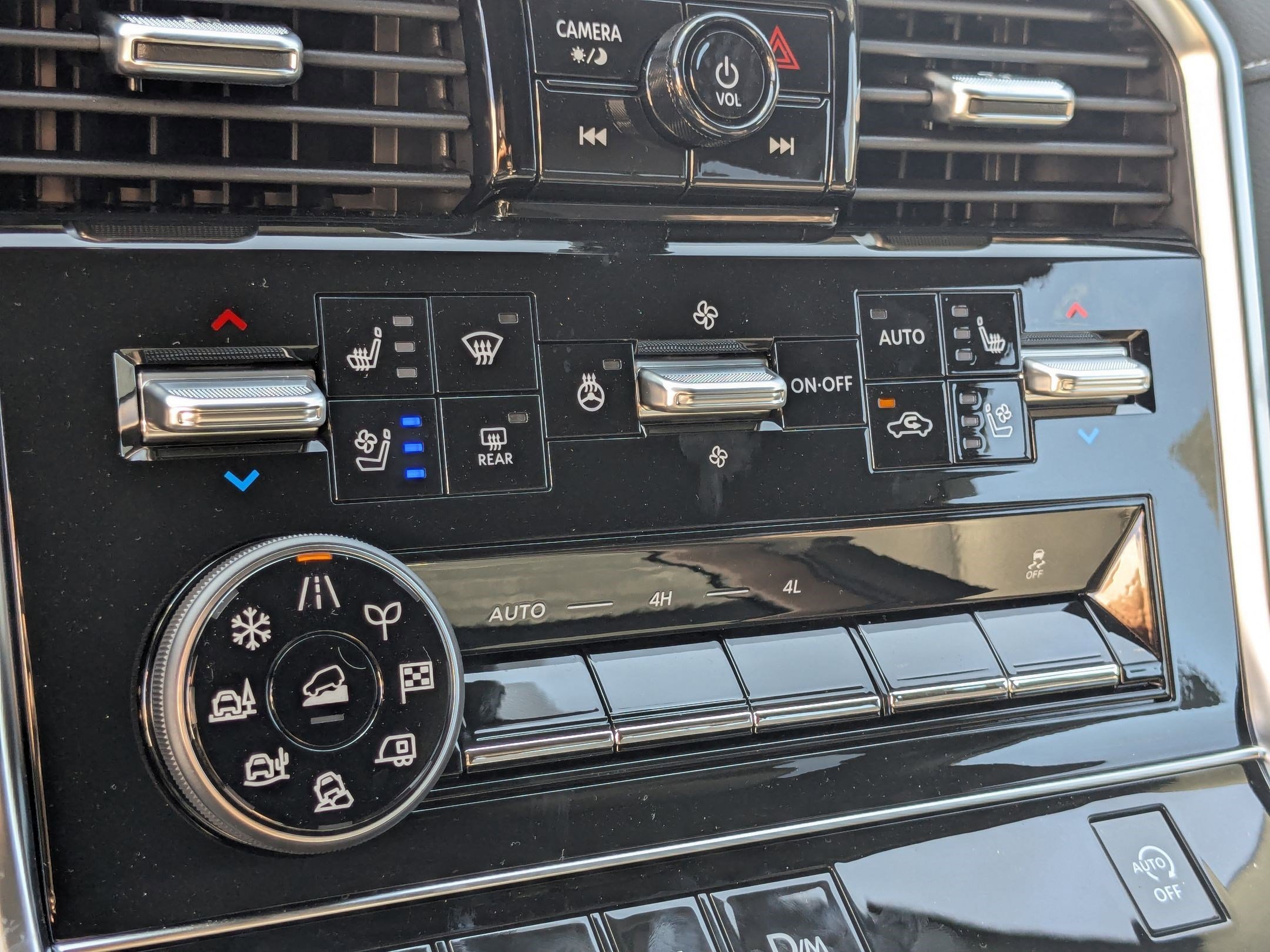 2026 Nissan Armada Platinum - Photo 14