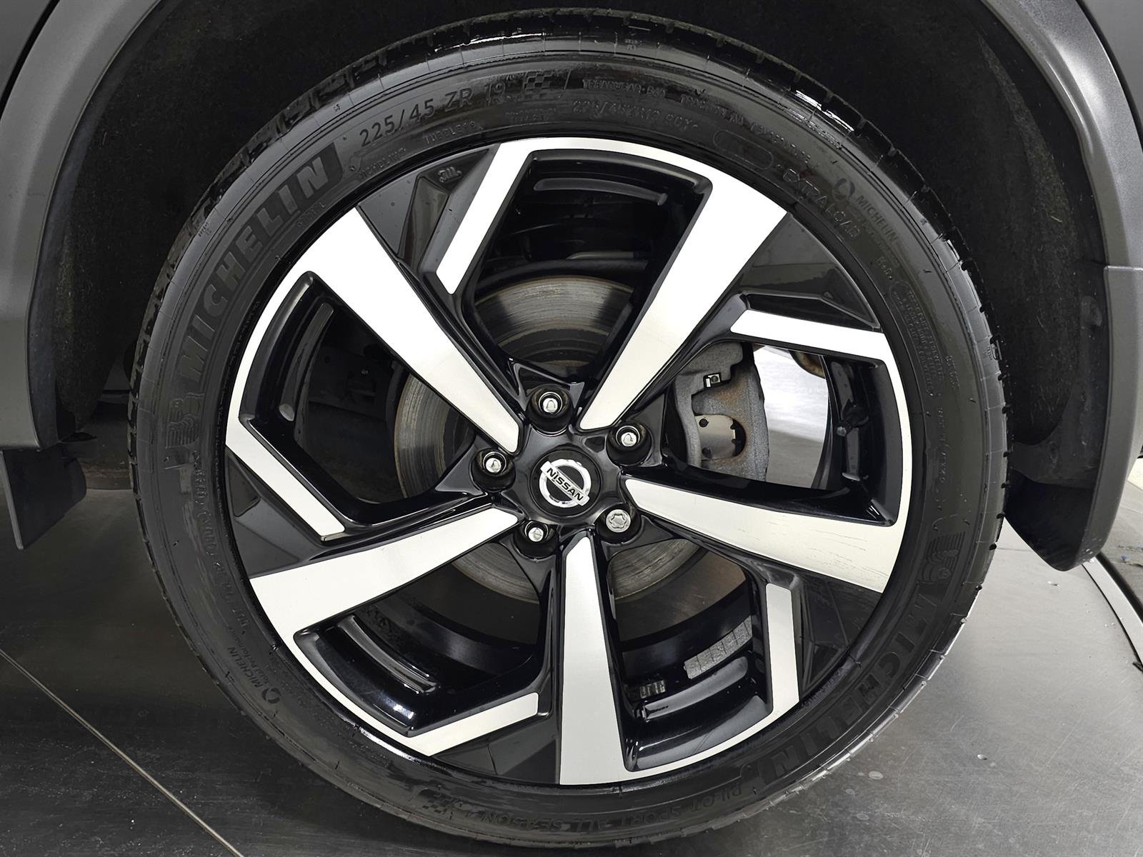 Used 2020 Magnetic Black Pearl G41 Nissan SL image 11