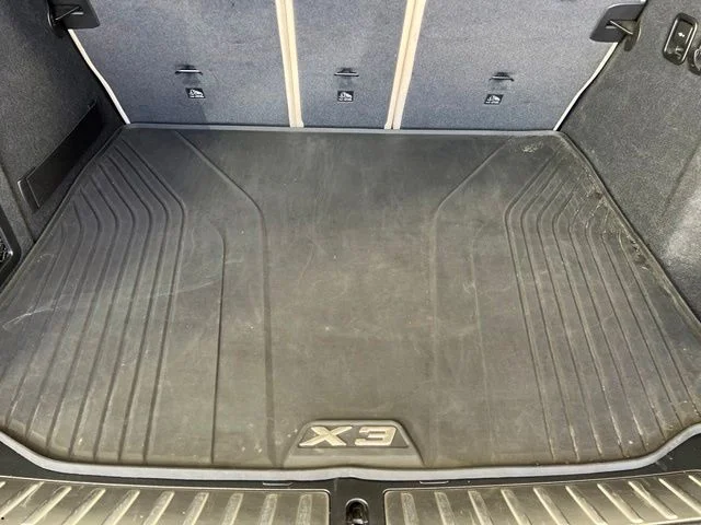 Used 2022 Black BMW sDrive30i image 47