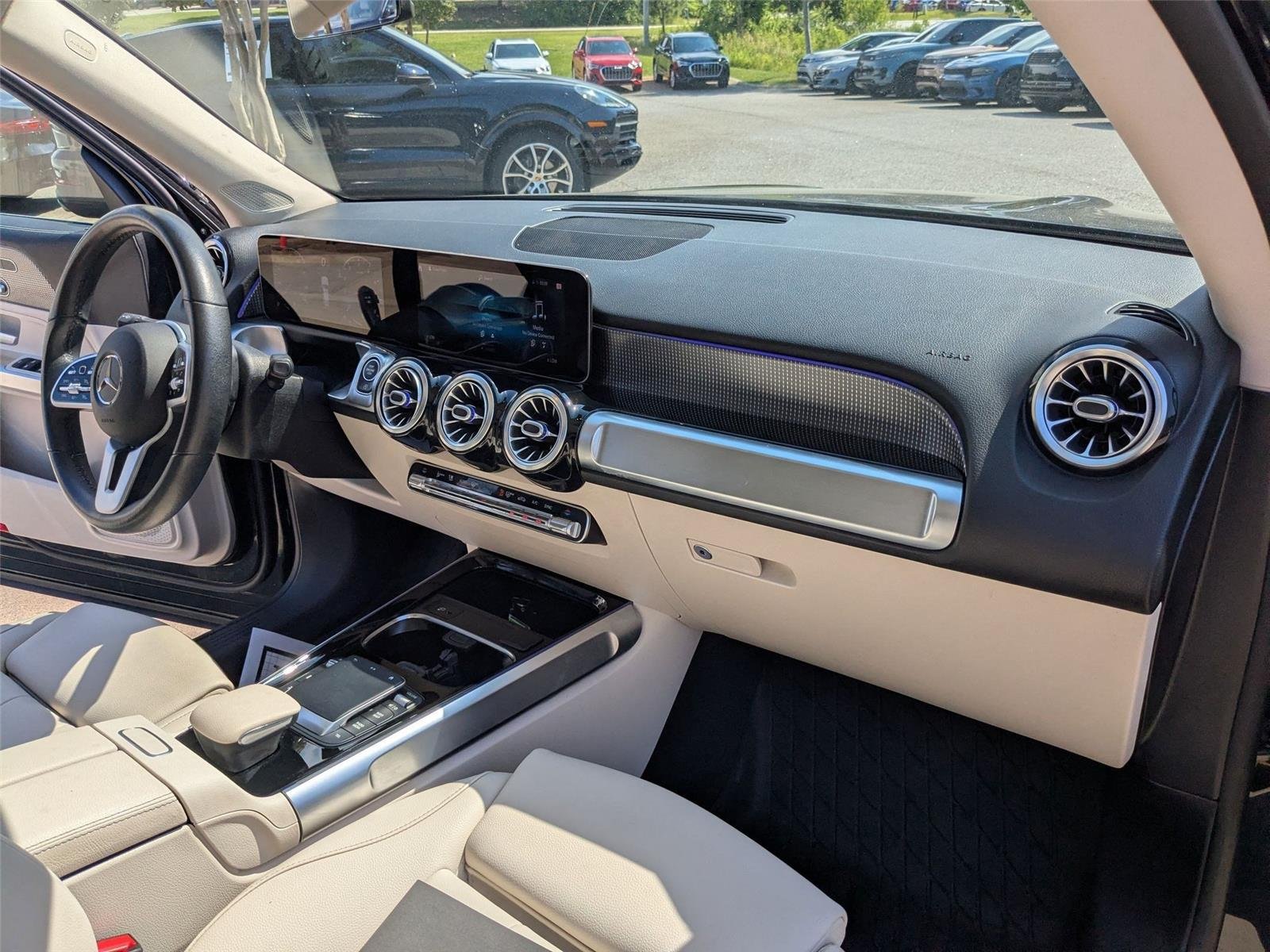 Used 2021 BLACK MERCEDES-BENZ TRUCK  image 34