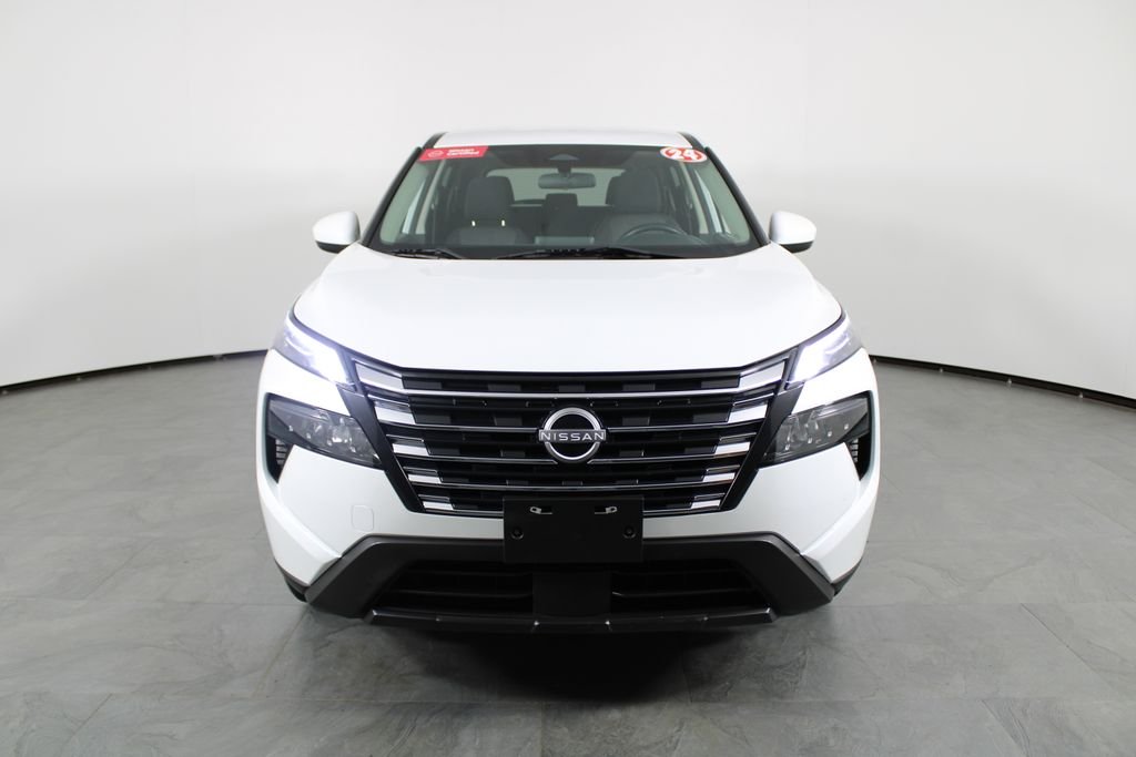 2024 Nissan Rogue SV - Photo 13