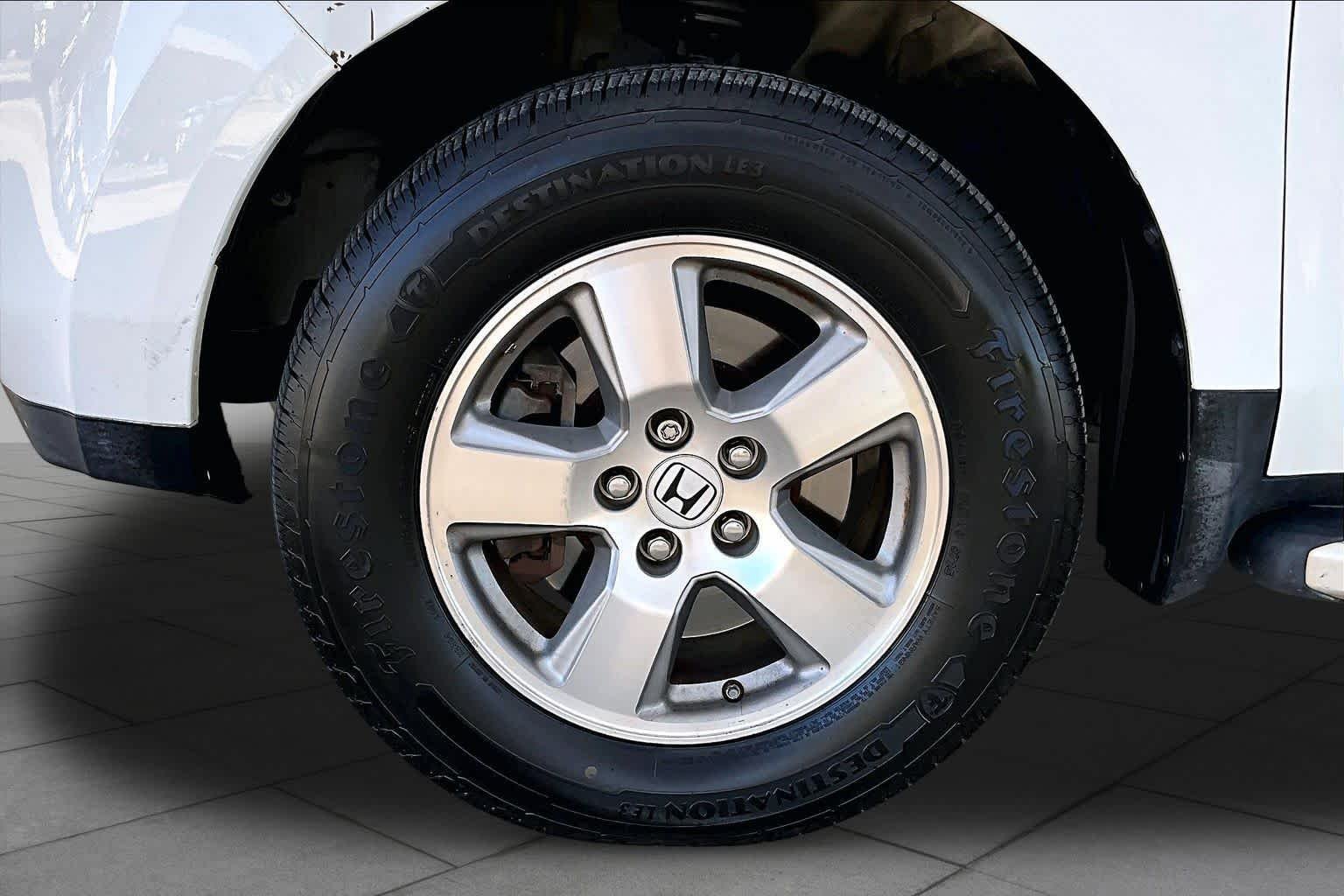 Used 2011 Taffeta White Honda EX-L image 9