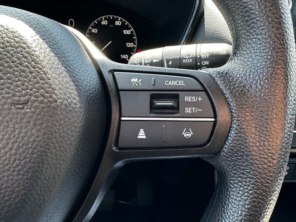 Used 2025 White Honda EX image 32