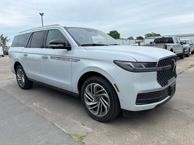 2025 Lincoln Navigator L