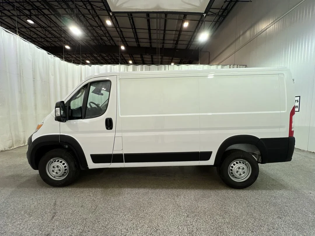 New 2026 Bright White Clear-Coat Exterior Paint RAM Tradesman 1500 Low Roof 136 WB w/Pass Seat image 6