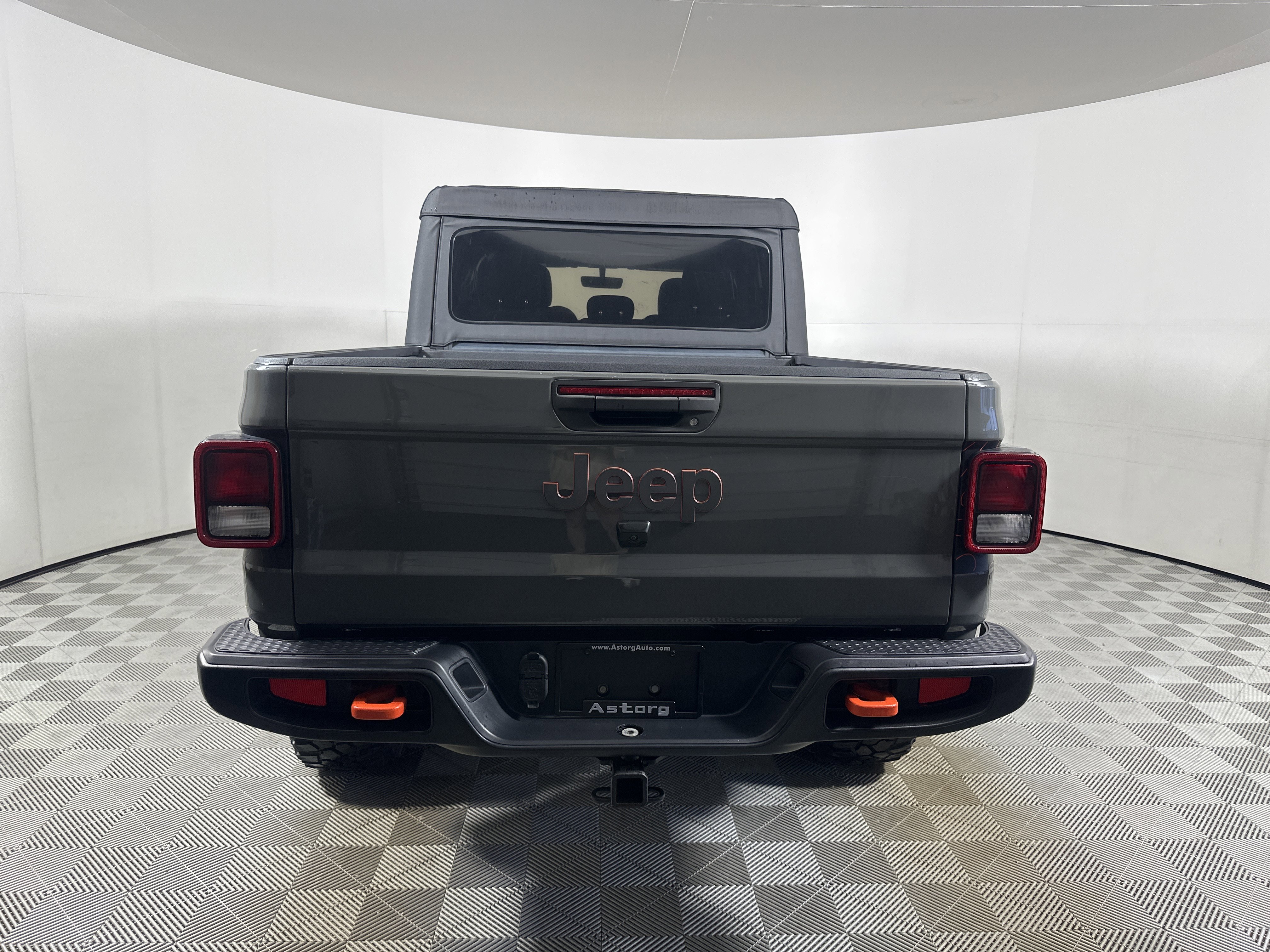 Used 2022 Sting-Gray Clearcoat Jeep Mojave image 6