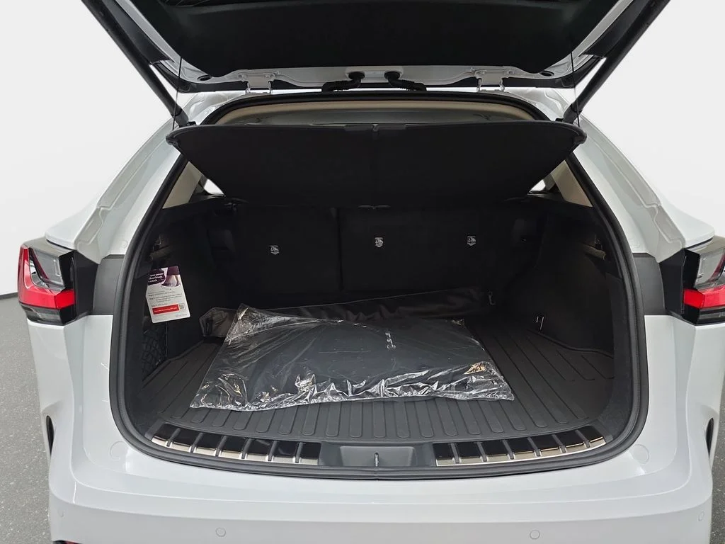 New 2026 Ultra White Lexus PREMIUM image 12