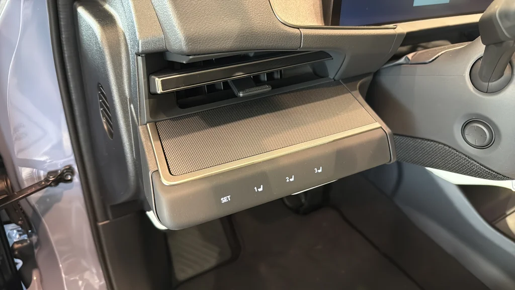 2026 Lexus ES BEV 500e Premium AWD - Photo 14