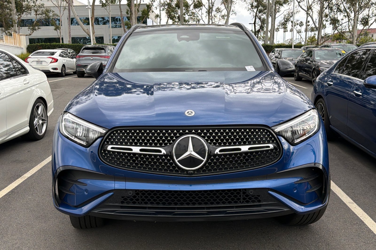 Used 2023 Blue Mercedes-Benz GLC 300 image 2