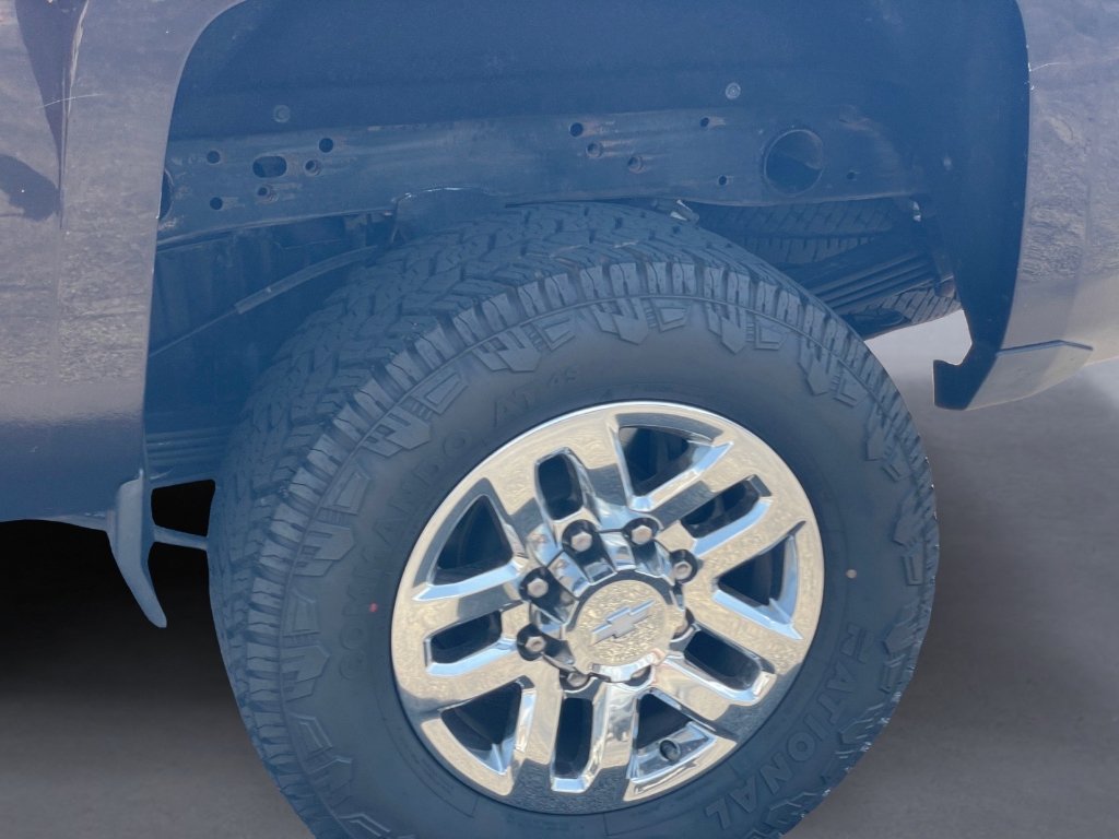 Used 2019 Havana Brown Metallic Chevrolet LTZ image 22
