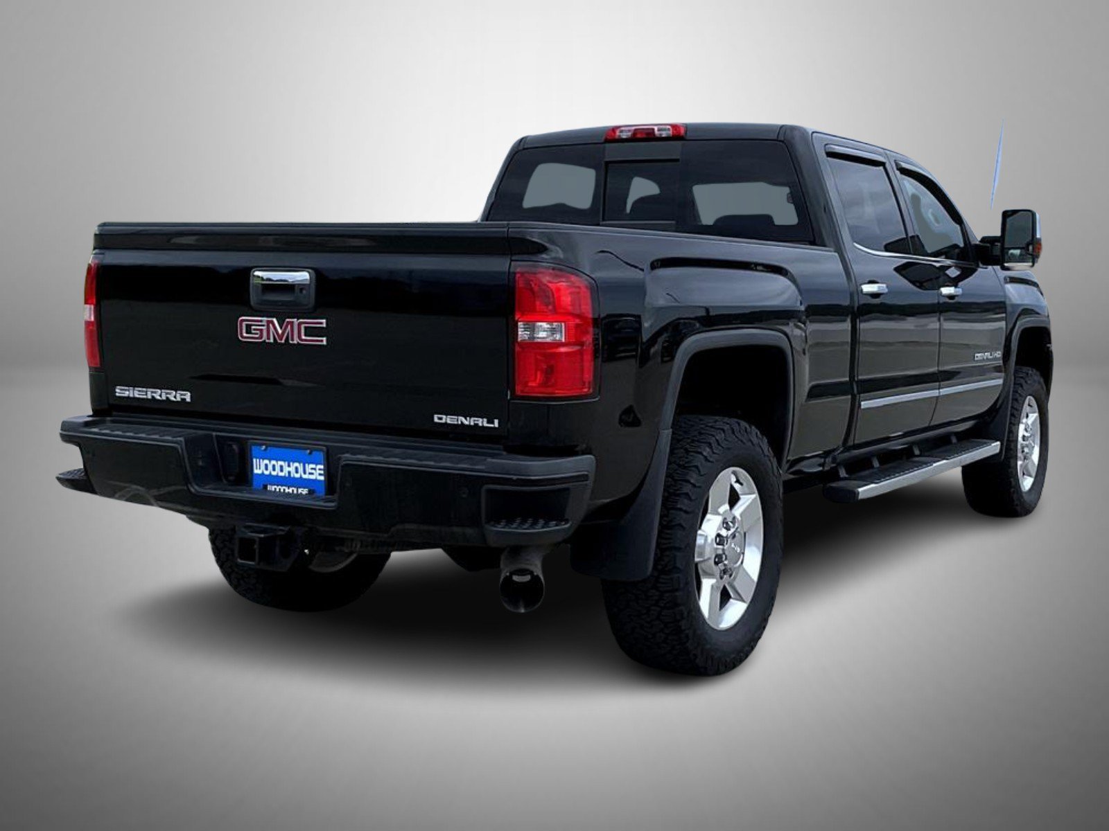 Used 2016 Black GMC Denali image 5