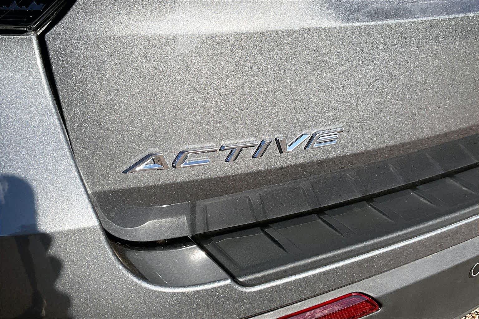 New 2027 Carbonized Gray Metallic Ford Active image 15