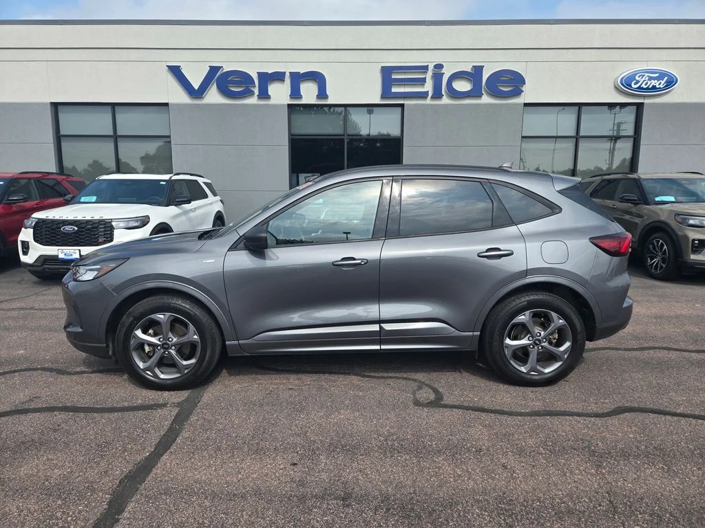 Used 2023 Gray Metallic Ford ST-Line image 1