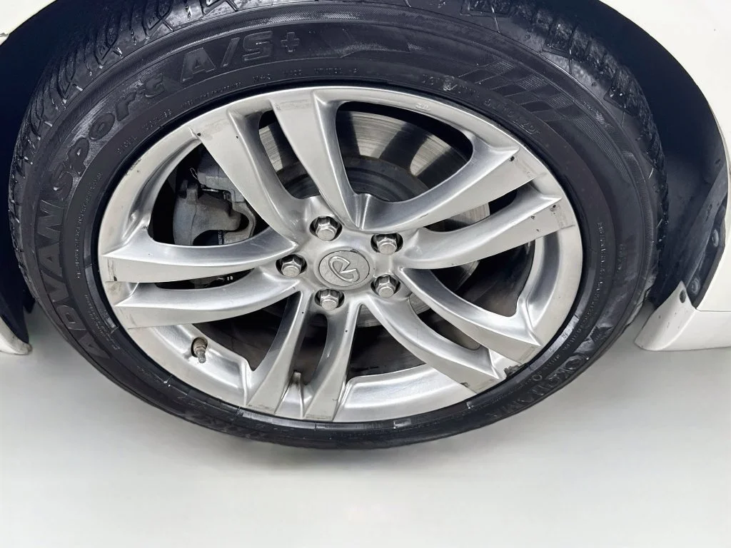 Used 2008 Ivory Pearl INFINITI Journey image 39