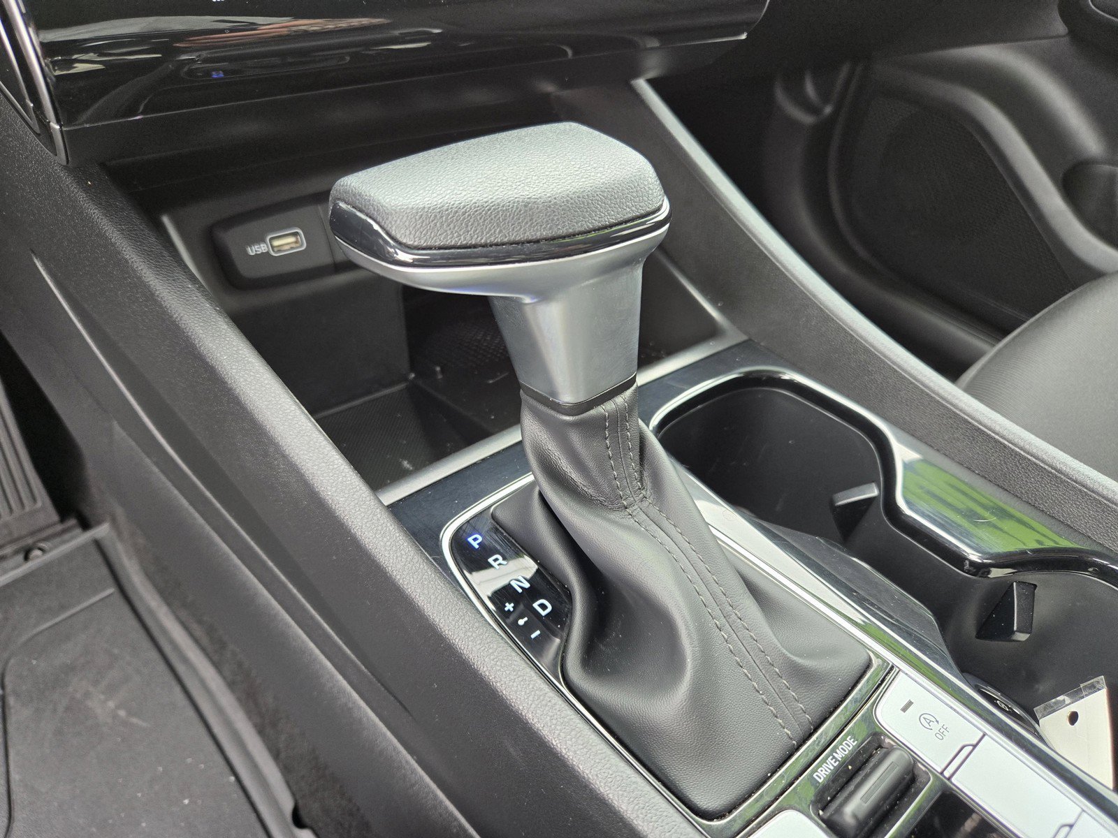 Certified Used 2024 Hampton Gray Hyundai SEL image 23