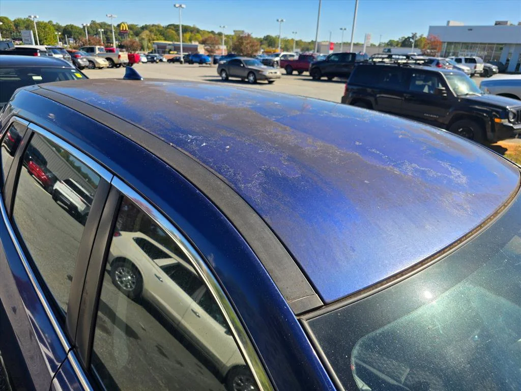 Used 2018 Blue Nissan S image 18