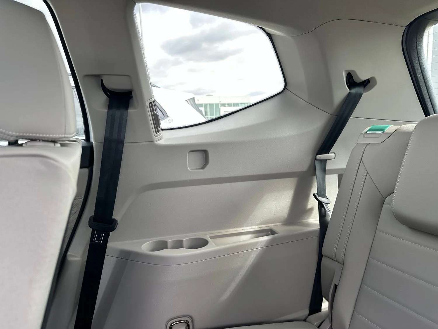 New 2026 White/off-white Volkswagen 2.0T SEL image 26