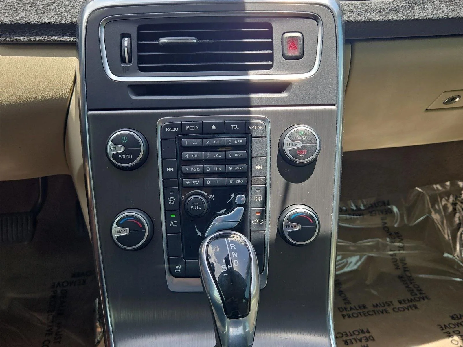 Used 2014 Ice White Volvo T5 Premier image 13